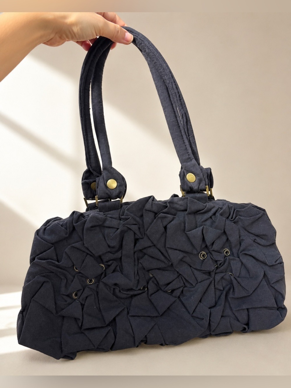 NWT Velvet Pepper Black Rosette Shoulder Bag - Picture 3 of 5